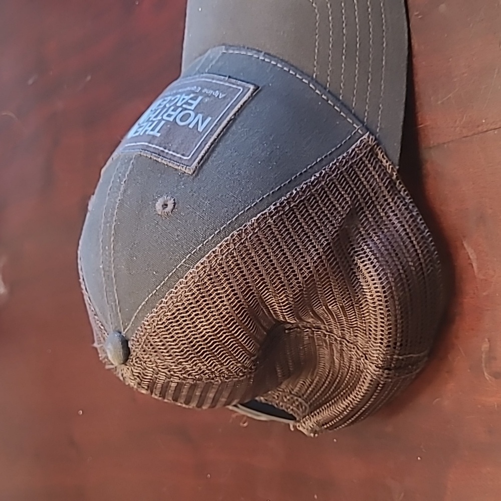 The North Face Trucker Hat OS - Picture 2 of 4